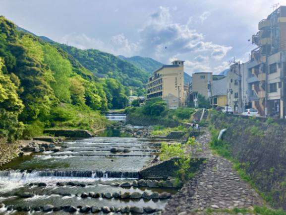 神奈川県内の観光業と軽貨物配送